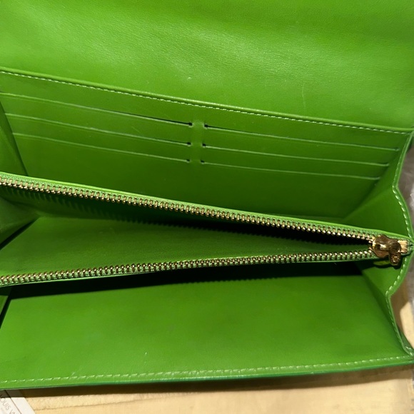 Louis Vuitton Sarah Wallet Monogram Vernis Vert Tonic - Picture 5 of 17